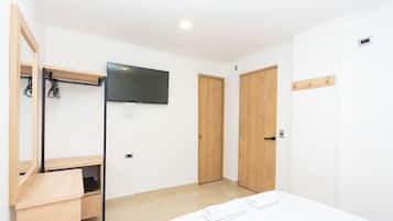 1 habitación, wifi y ropa de cama