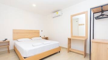 1 habitación, wifi y ropa de cama