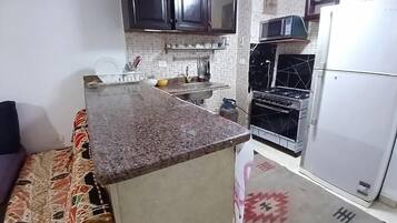 Fridge, oven, stovetop