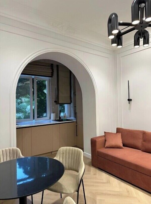 Interior - French style apartment with best possible location (Toshkent)