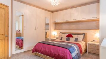 3 quartos, ferros/tábuas de passar roupa, berço de viagem, Wi-Fi