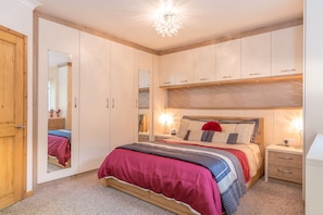 3 bedrooms, iron/ironing board, travel crib, WiFi
