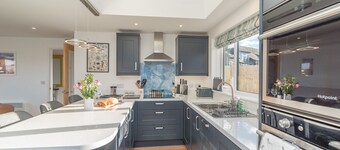 Beautifully Renovated Two Bedroom Bungalow Near the Beach | Y-Berllan