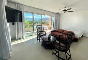 Minibar, wifi gratis y ropa de cama 