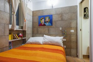 2 habitaciones, tabla de planchar con plancha y wifi gratis 