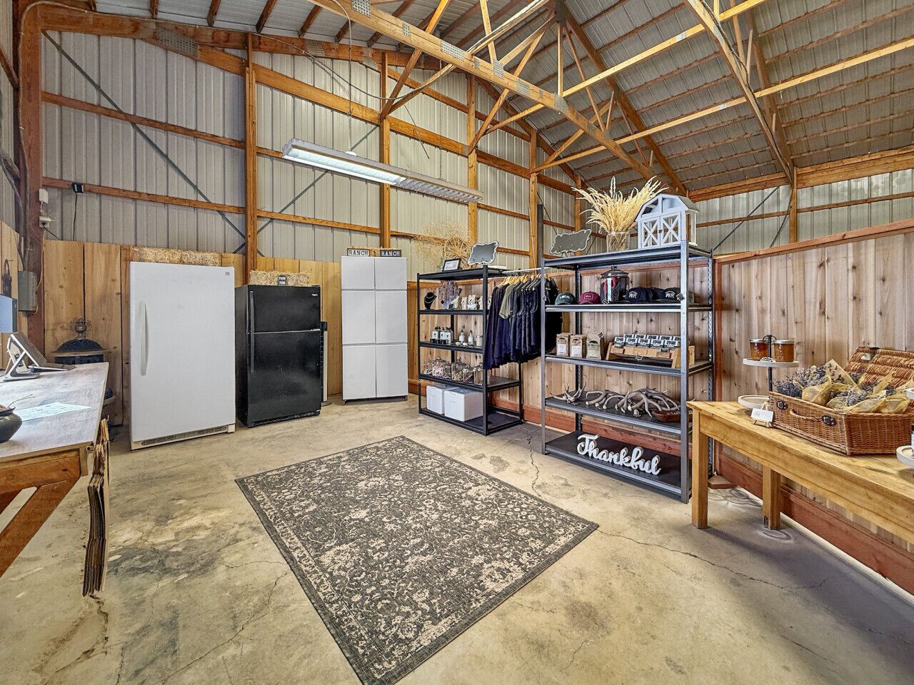 المنشأة من الداخل