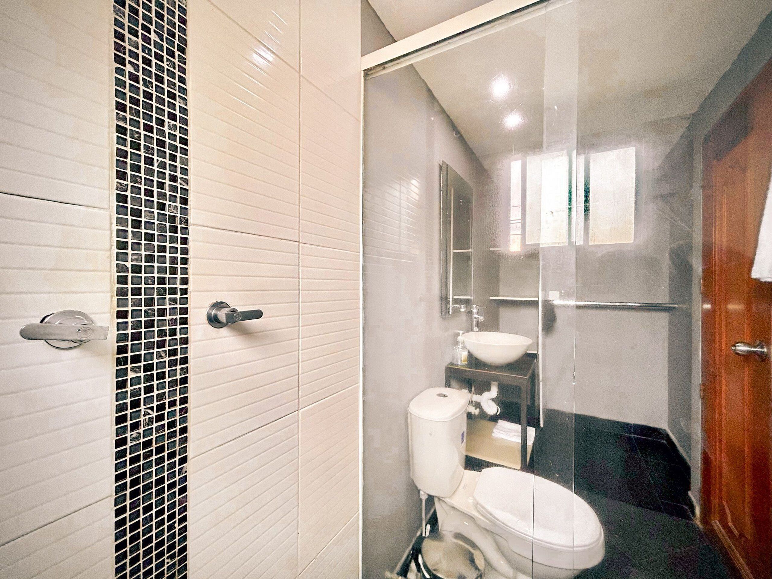 Towels, soap, toilet paper