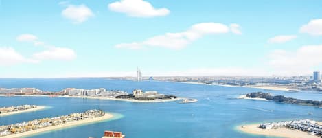 Superior appartement, uitzicht op zee, op Executive verdieping | Uitzicht op strand/zee