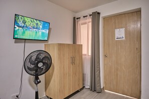 Interior - C104: Economic and Functional Loft (Medellín)