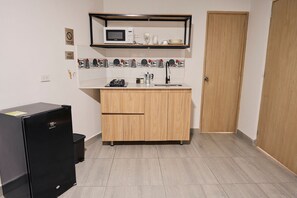 Mikrowelle, Kochgeschirr/Geschirr/Besteck