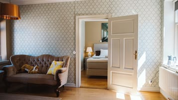 Family Suite | 1 bedroom, free WiFi, bed sheets