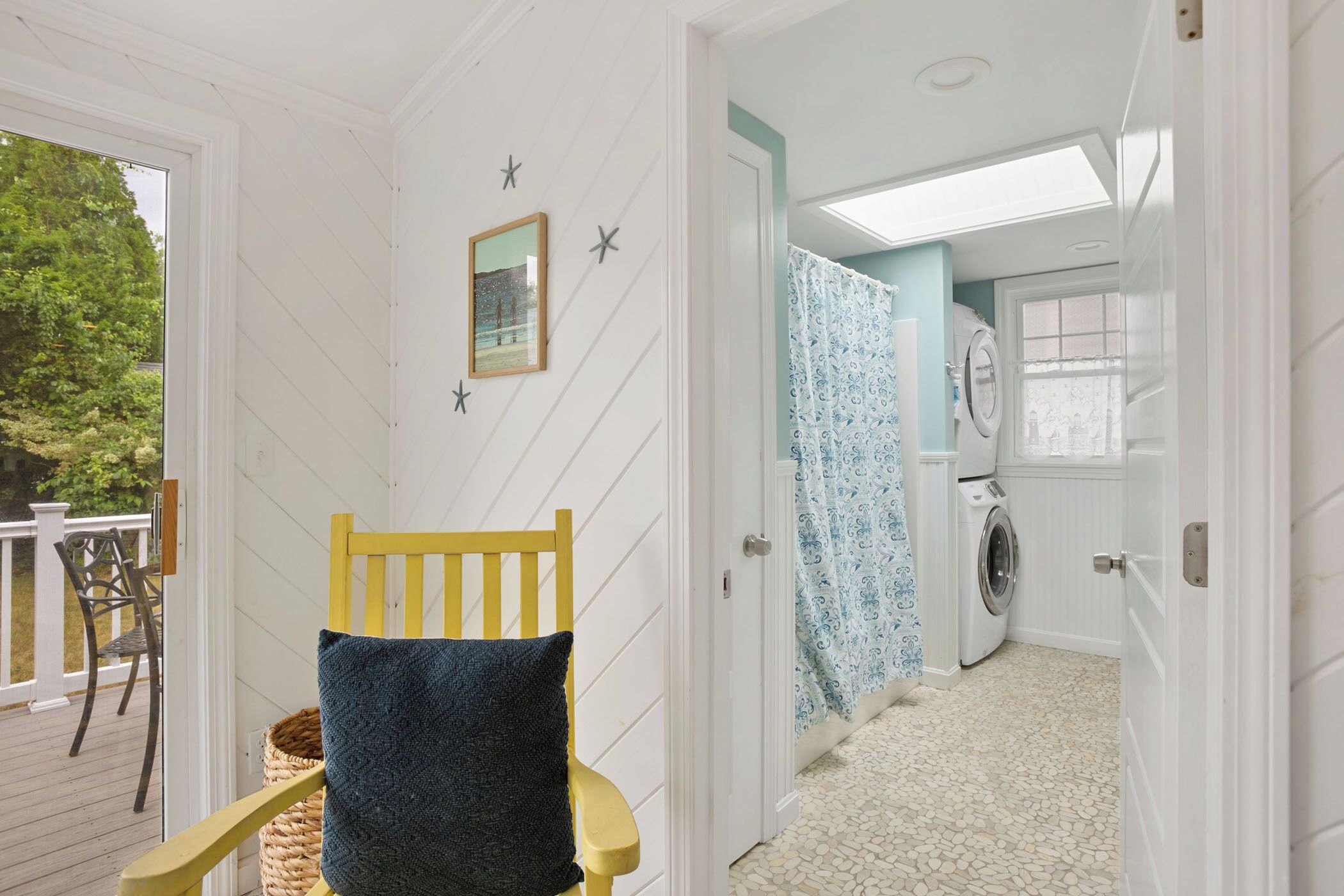 Charming 4-Bedroom Beach House Steps from Goose Rocks Beach and The Tides Hotel 