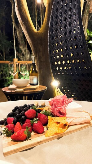 Outdoor dining - Casa Natu Ilhabela  (Ilhabela)