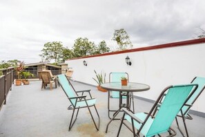 屋外ダイニングエリア