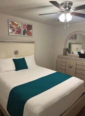 3 bedrooms, WiFi, bed sheets - Cozy 3 bedroom central hideaway (Winter Haven)