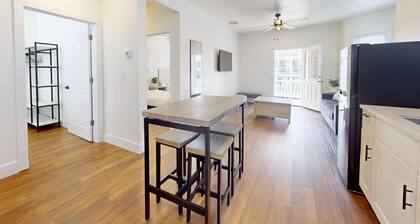 Beach House: POOL, Boardwalk, 1 Min to Beach