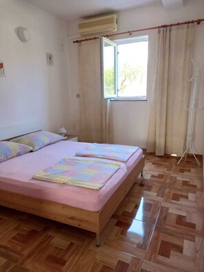 2 bedrooms, free WiFi - Apartment Tea 1 close to the beach and city center (Umag)