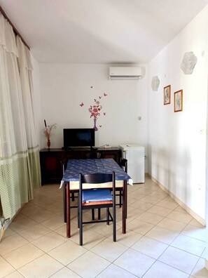 Interior - Apartment Tea 2 close to the beach and city center (Umag)