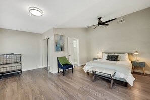 5 室のベッドルーム、アイロン / アイロン台、WiFi、ベッドシーツ