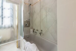 Apartment, Partial Lake View | Bathroom shower - Bellagio Central by Wonderful Italy (Bellagio)
