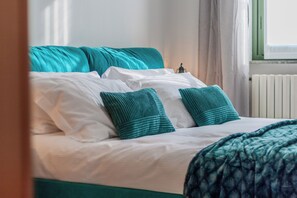 Lejlighed - delvis søudsigt | Strygejern/strygebræt, gratis Wi-Fi, sengetøj