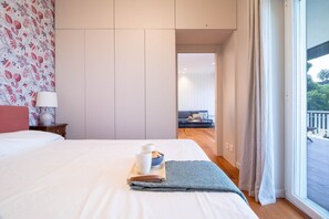 2 bedrooms, iron/ironing board, free WiFi, bed sheets