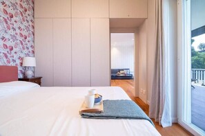 2 chambres, fer et planche à repasser, Wi-Fi gratuit, draps fournis