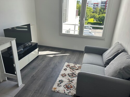 Idéalement Placé de Nombreux Sites des JO aux Alentours. Appartement Récent