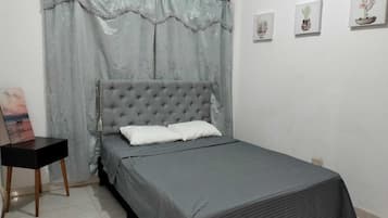2 bedrooms, iron/ironing board, WiFi, bed sheets