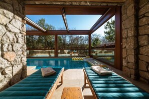 Terrace/patio - Carevic Resort & Villas (Krimovica)