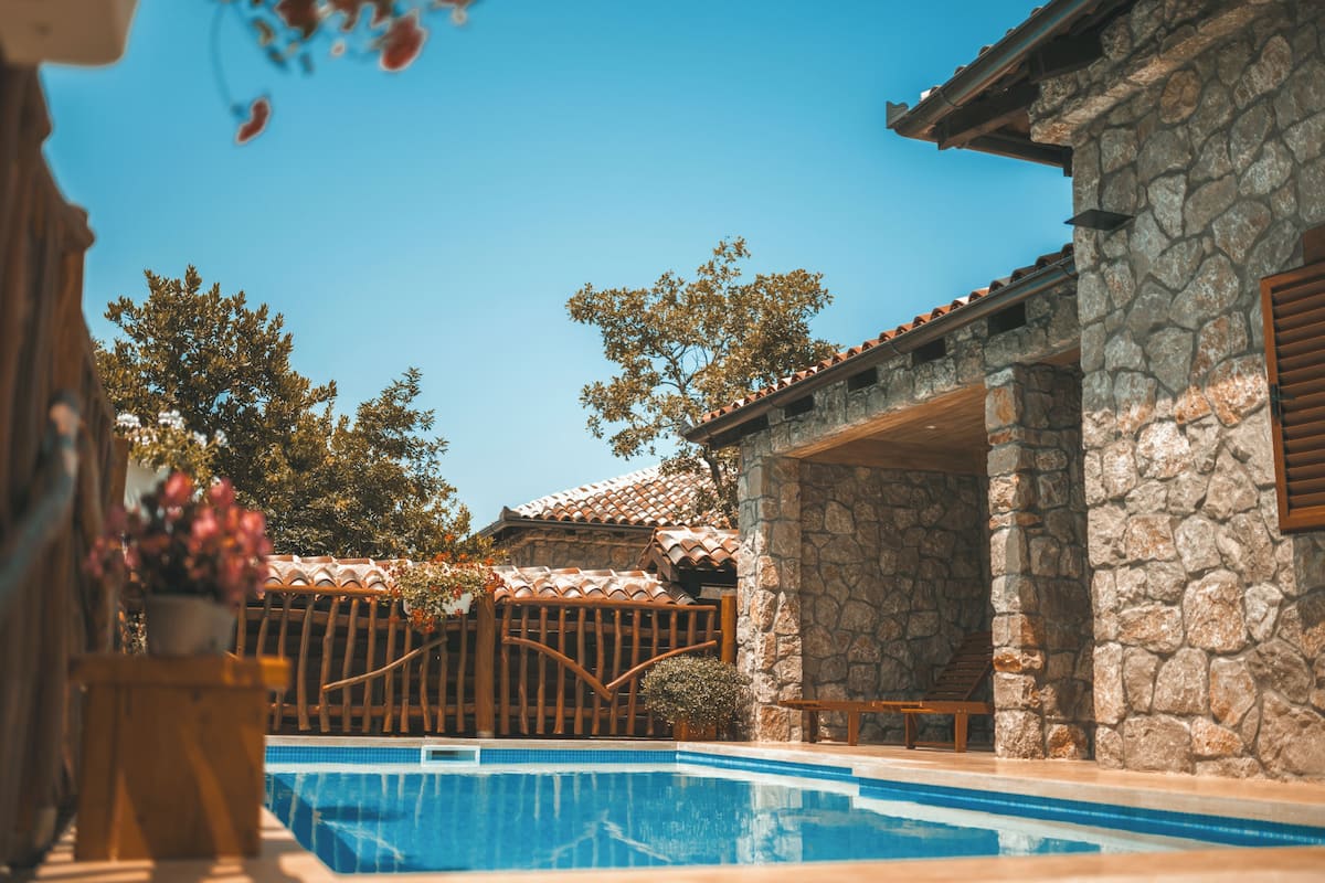 Villa, vista piscina | Terrazza/patio