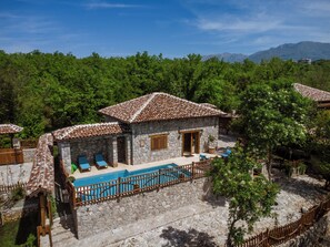 Front of property - Carevic Resort & Villas (Krimovica)
