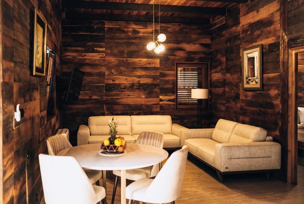 2 bedrooms, desk, blackout curtains, soundproofing