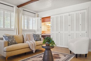 Smart TV, chimenea y videojuegos 