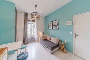 TV - Le Berliet - Cosy Studio Near Maison de la Danse (Lyon)