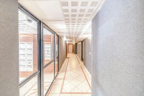 Interior - Large, bright apartment with balcony – Villeurbanne (Villeurbanne)