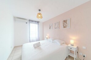 2 bedrooms, iron/ironing board, WiFi, bed sheets - Large, bright apartment with balcony – Villeurbanne (Villeurbanne)