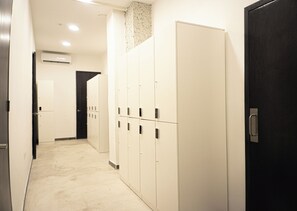 Wardrobe - Kapsul Express Mérida (Mérida)