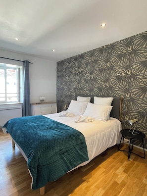 2 bedrooms, iron/ironing board, travel crib, free WiFi