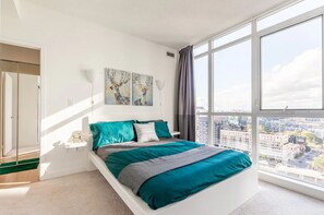 Economy Condo | Free WiFi, bed sheets, wheelchair access - Ohio Global Stay (Toronto)