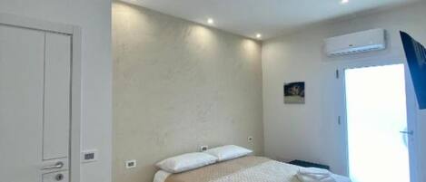1 habitación, wifi y ropa de cama