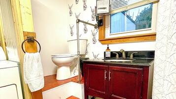 Dusch, hÄrtork, handdukar och tvÄl