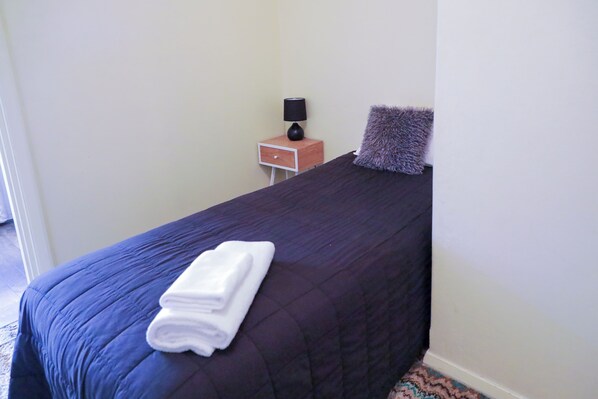 1 bedroom, WiFi, bed sheets