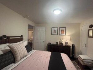 2 habitaciones, tabla de planchar con plancha, wifi y ropa de cama 