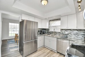 Fridge, microwave, oven, stovetop - White Maples Poolside Paradise with Heated Pool! (Stafford)