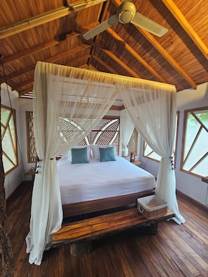 Room, 1 Queen Bed, Private Bathroom | Egyptian cotton sheets, premium bedding, down comforters - Buru Nature Hotel (Leticia)