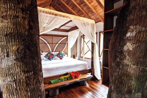 Chambre, 1 grand lit, salle de bains privée | Draps en coton égyptien, literie de qualité supérieure