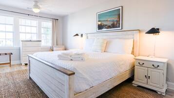 2 Schlafzimmer, Schreibtisch, Bügeleisen/Bügelbrett, Reisekinderbett