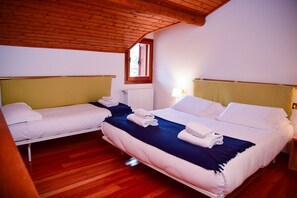 Apartment, Lake View | 1 bedroom, iron/ironing board, free WiFi, bed sheets - Casa Claudia by Wonderful Italy (Bellagio)