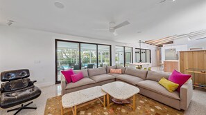 スマートテレビ、書斎 / ワークスペース